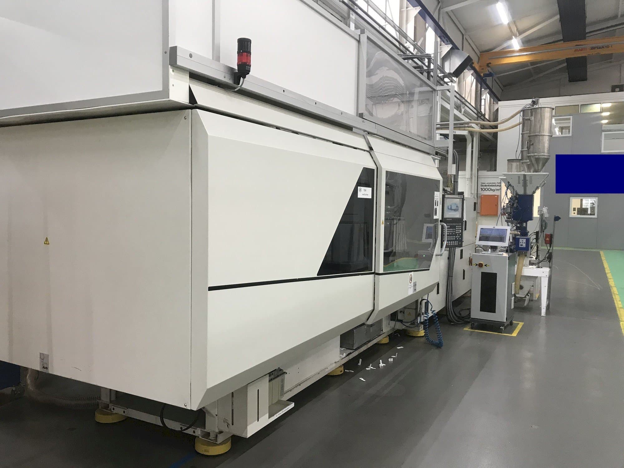 Prikaz  stroja DEMAG SP 350/820-2500  sprijeda