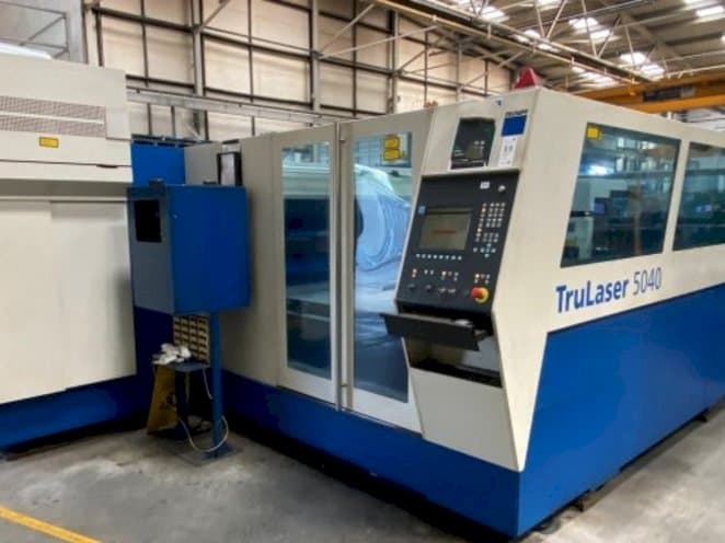 Prikaz  stroja Trumpf TruLaser 5040  sprijeda
