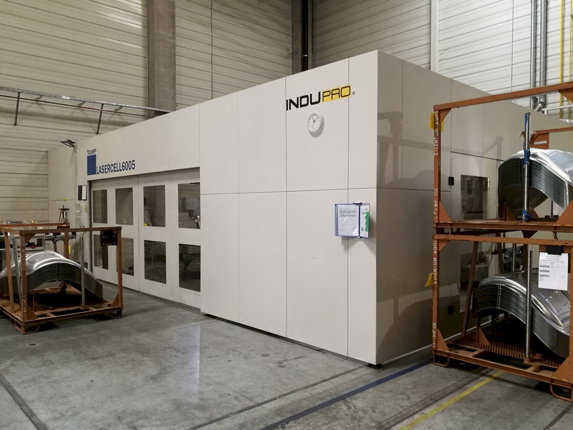 Prikaz  stroja Trumpf Lasercell 6005 zdesna