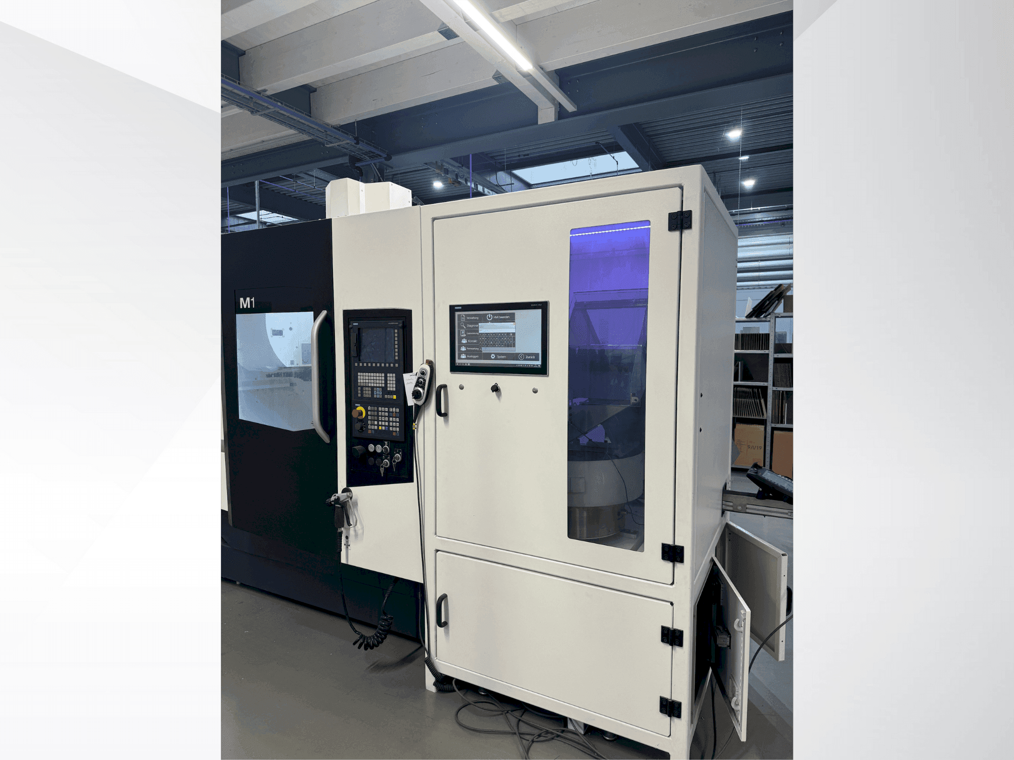 Prikaz  stroja DMG M1  sprijeda