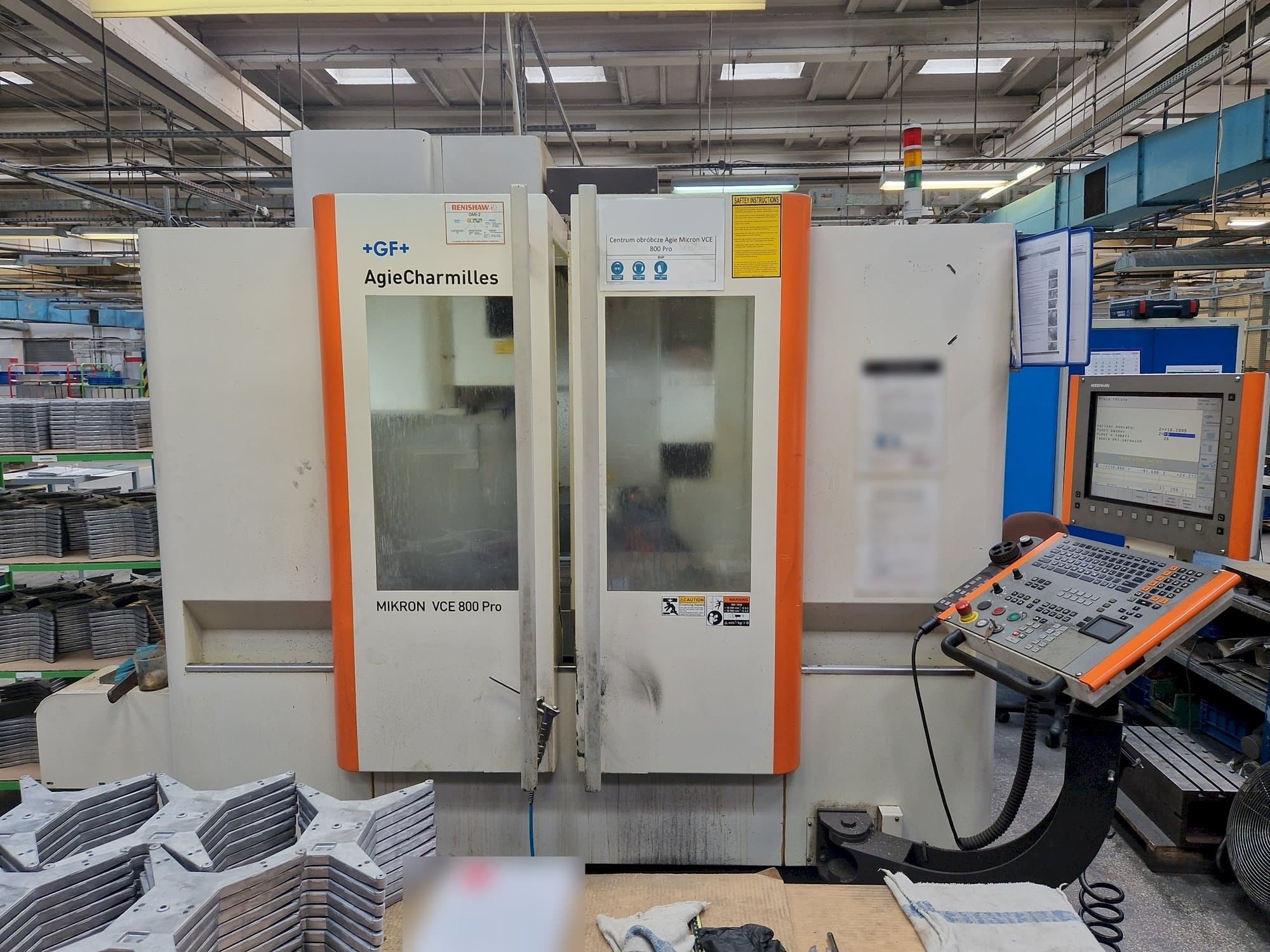 Prikaz  stroja AgieCharmilles MIKRON VCE 800 PRO  sprijeda