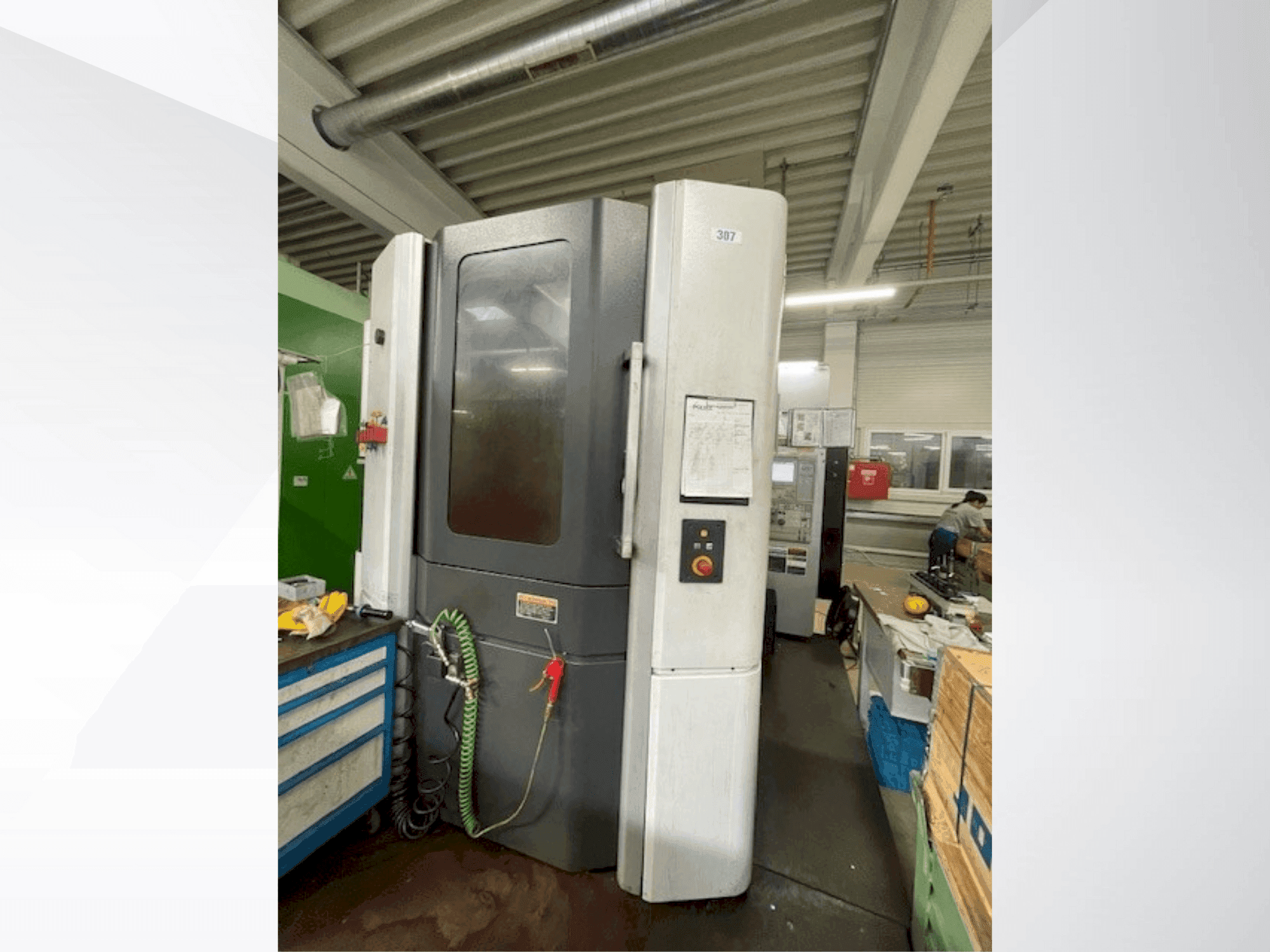 Prikaz  stroja MORI SEIKI NHX 5000  sprijeda