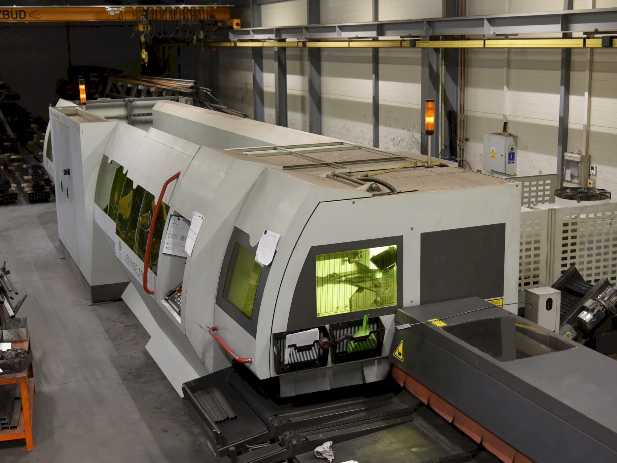 Prikaz  stroja BLM ADIGE LaserTube LT Fiber  sprijeda