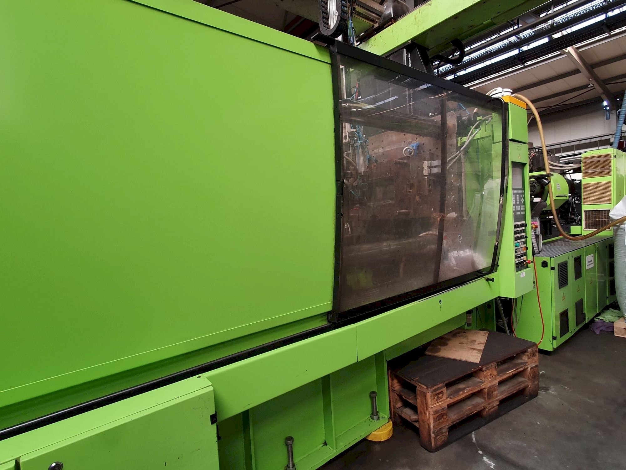 Prikaz  stroja ENGEL ES 4550/550 KSL  sprijeda