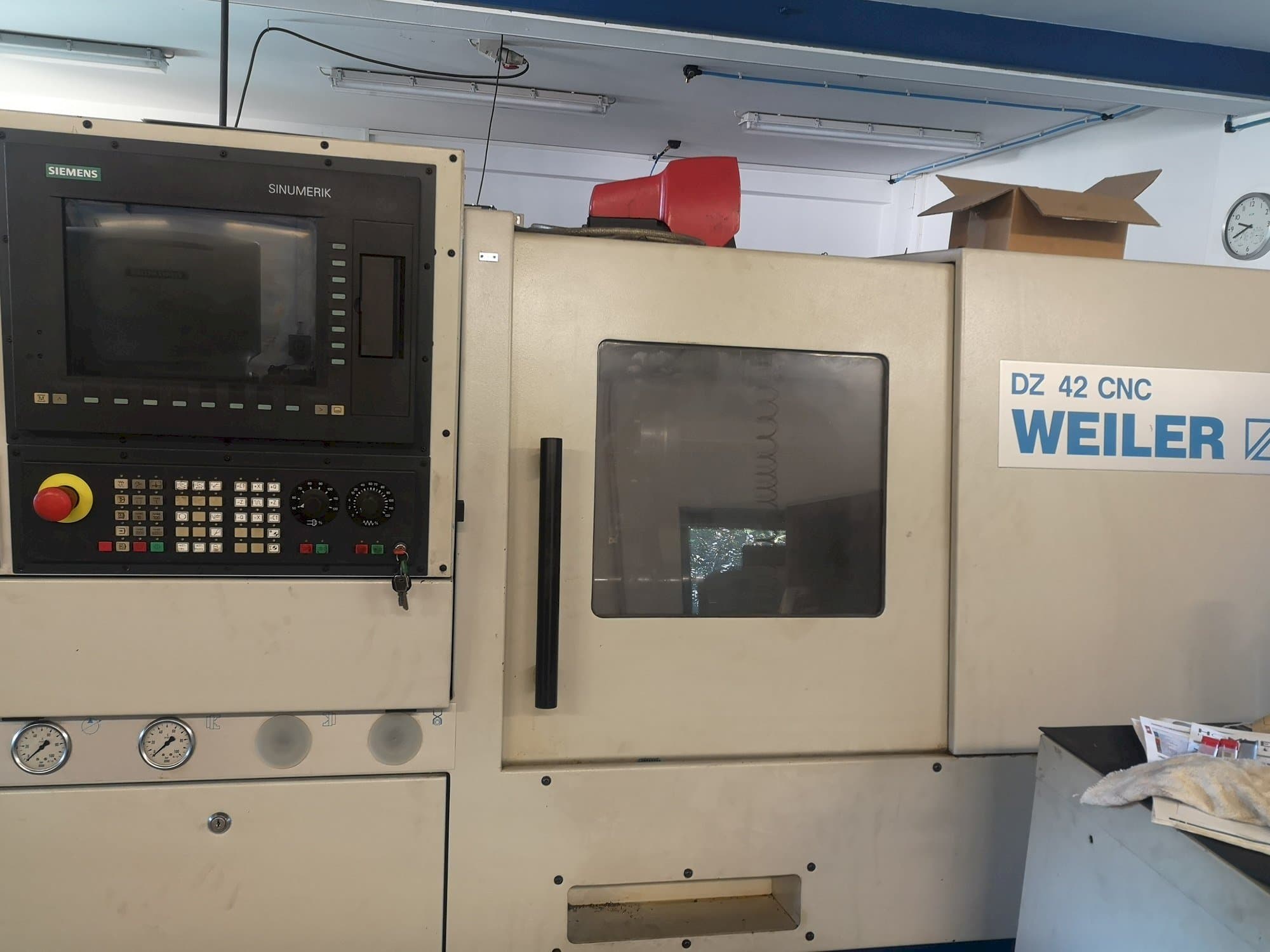 Prikaz  stroja Weiler DZ 42  sprijeda