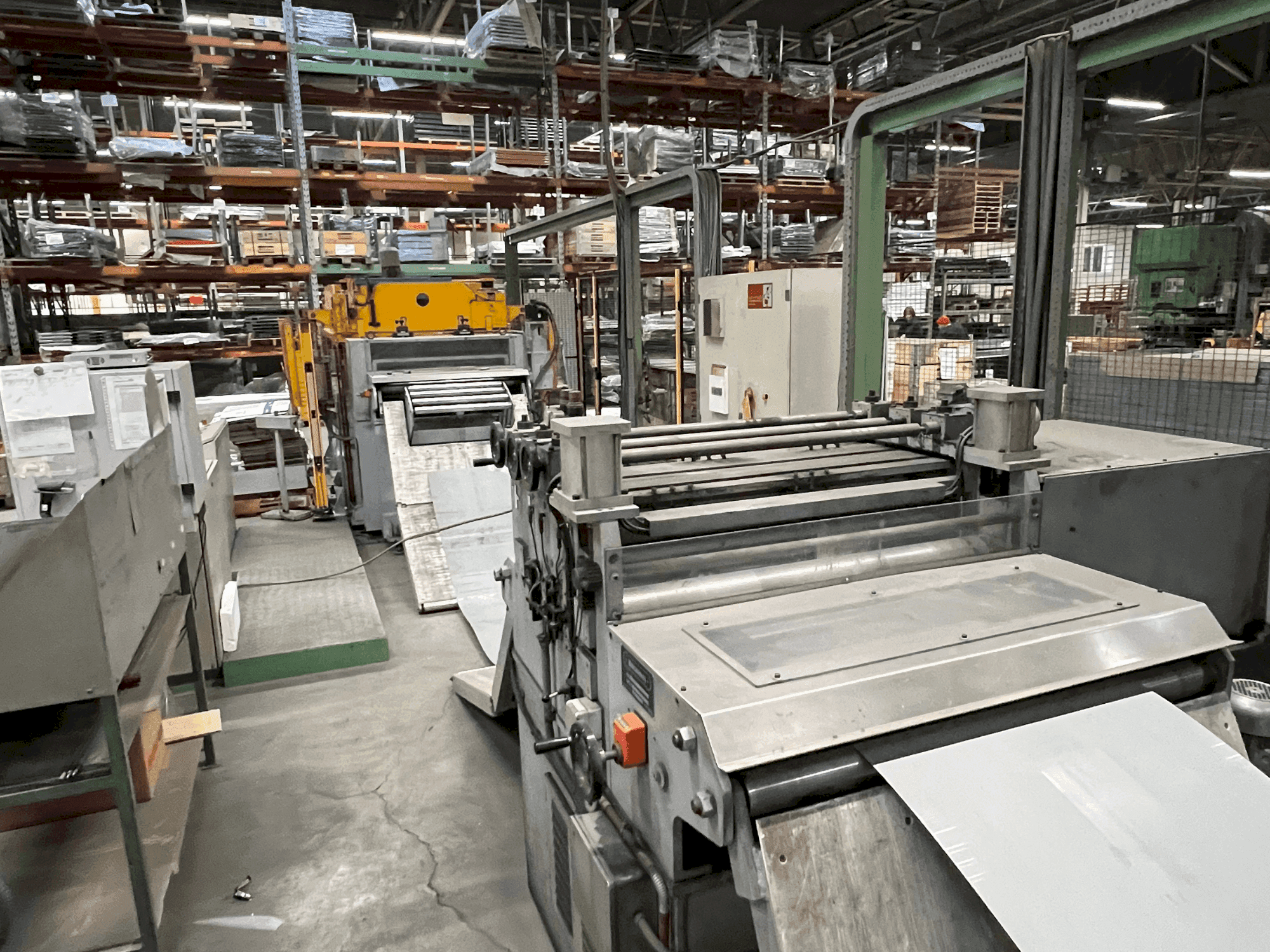 Prikaz  stroja MECASTEEL Coil Press Feeding Line  sprijeda