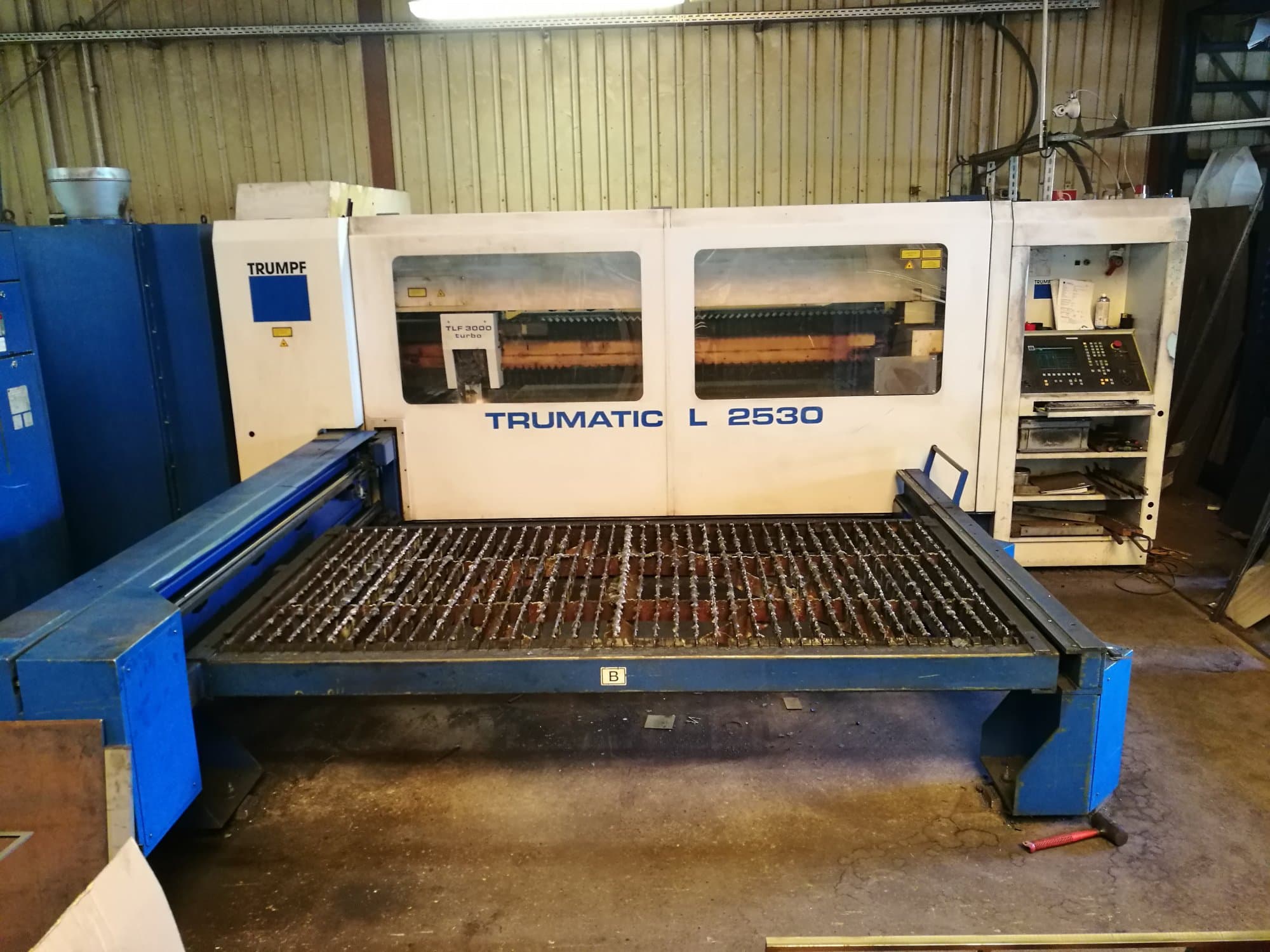 Prikaz  stroja Trumpf Trumatic L2530 sprijeda