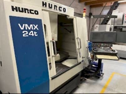 Prikaz lijeve strane  stroja Hurco VMX 24 T