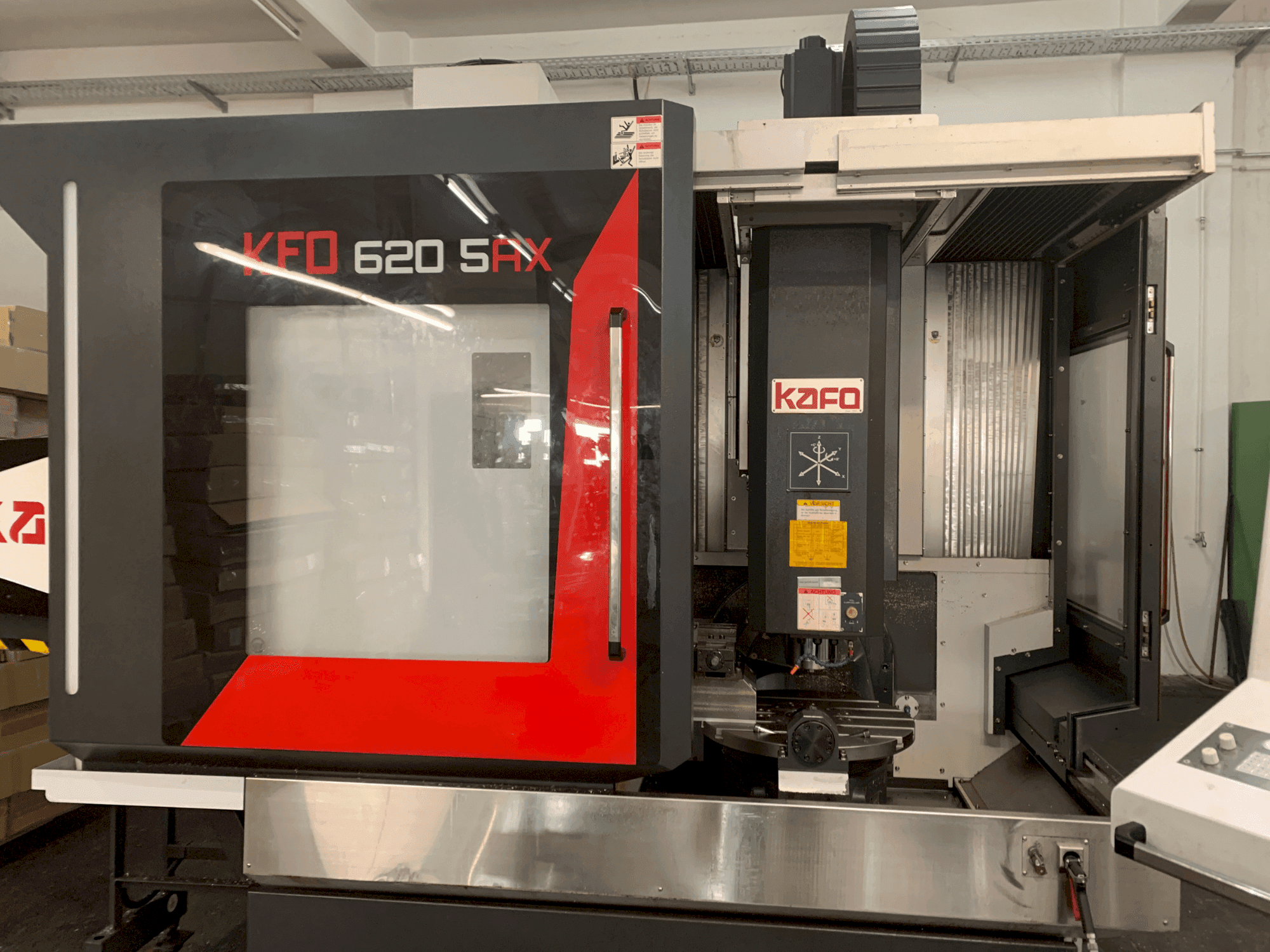 Prikaz  stroja KAFO KFO 620 5AX  sprijeda