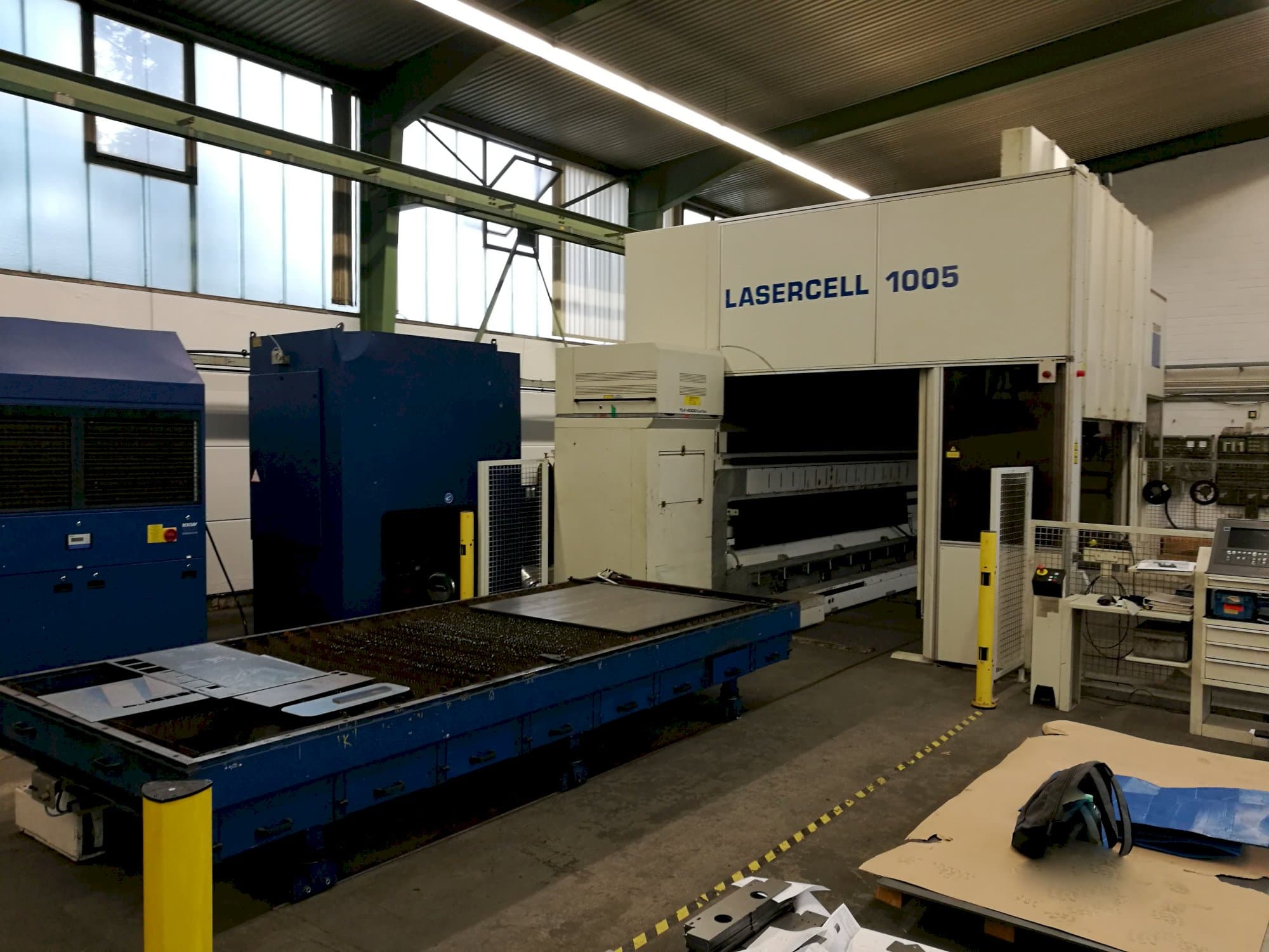 Prikaz stroja Trumpf Lasercell TLC 1005 slijeva