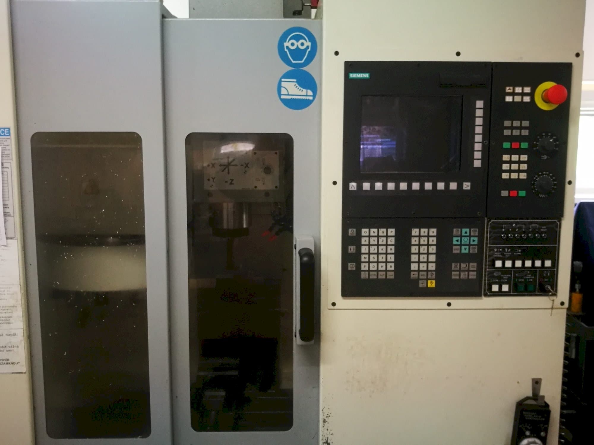 Prikaz  stroja Chevalier 1418 VMC-40  sprijeda