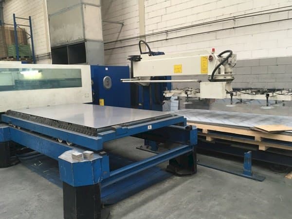 Prikaz  stroja Trumpf Trumatic L3050  sprijeda