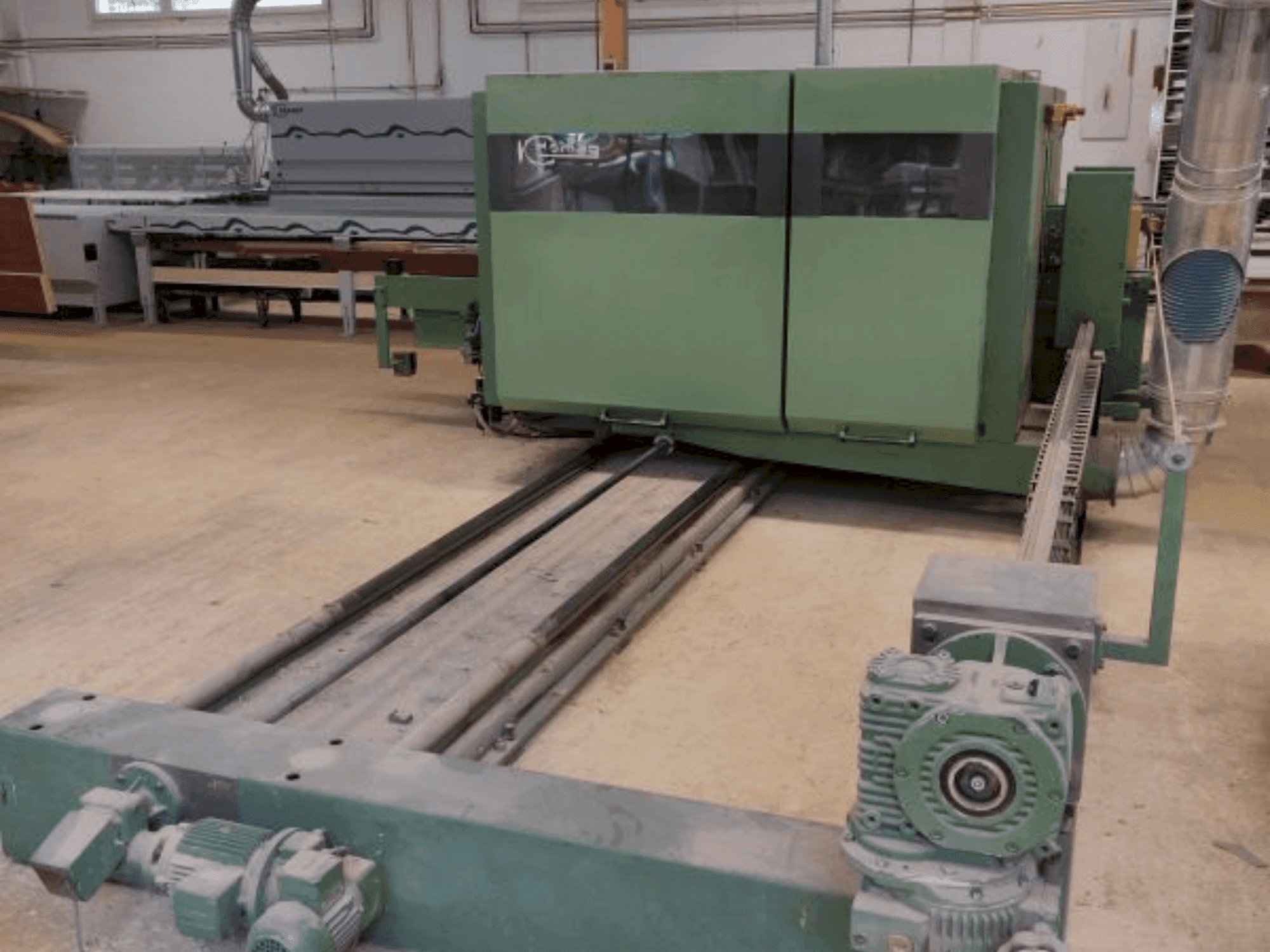 Prikaz  stroja HOMAG WEINMANN FLO 23  sprijeda