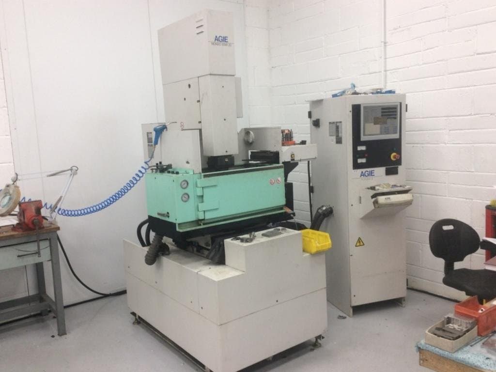 Prikaz  stroja AGIE Mondo 20 Star  sprijeda