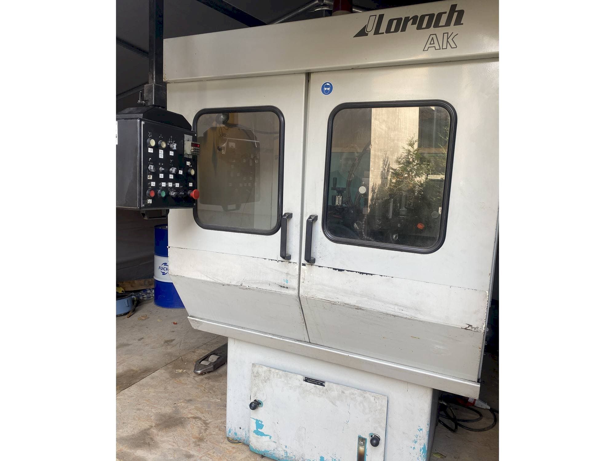 Prikaz  stroja Loroch AK  sprijeda