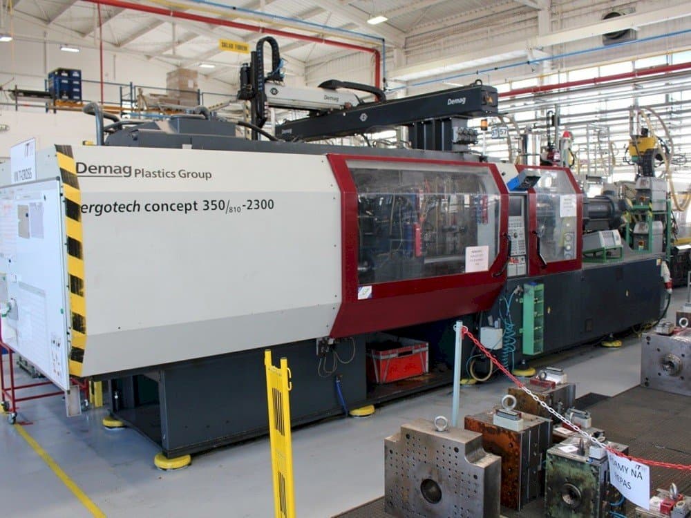 Prikaz lijeve strane  stroja DEMAG Ergotech 350/810-2300