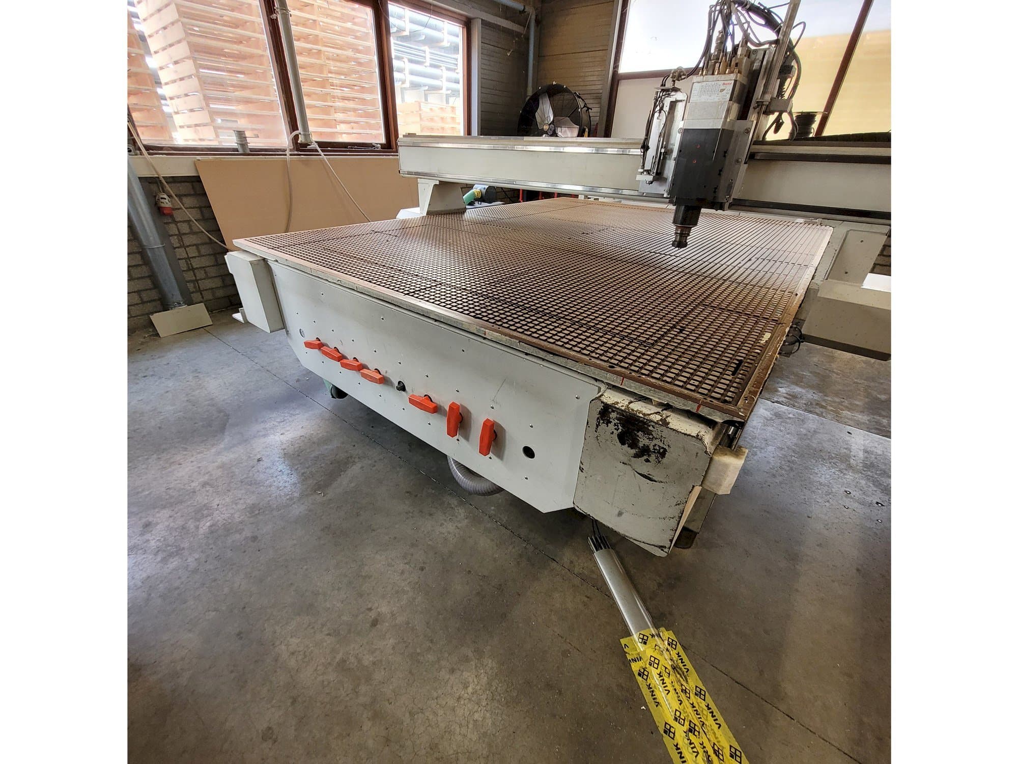 Prikaz  stroja FLEXICAM  Pro 2030  sprijeda