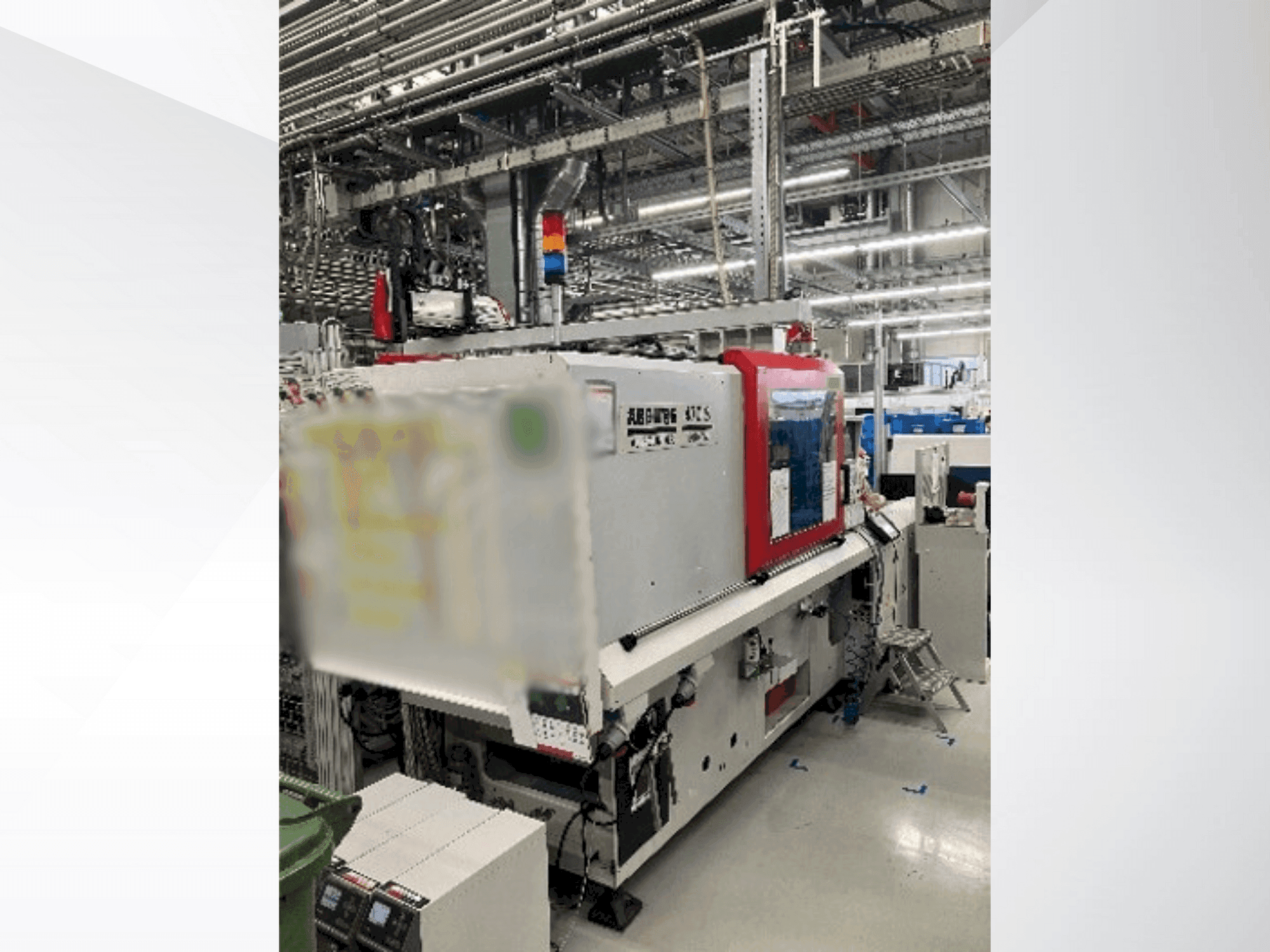 Prikaz  stroja Arburg Allrounder 470 S 1300-350  sprijeda