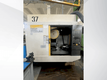Prikaz  stroja FANUC Robodrill Alpha-D21LiB5  sprijeda