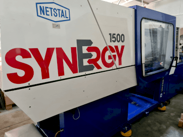 Prikaz  stroja Netstal SYNERGY 1500-600  sprijeda