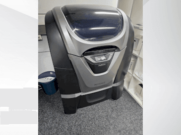 Prikaz stroja KEYENCE Agilista 3200 W sprijeda
