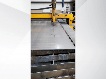 Prikaz  stroja MicroStep SPL-P 4501.25  sprijeda