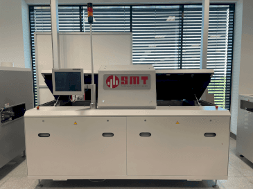 Prikaz  stroja SMT UV 3/-3  sprijeda