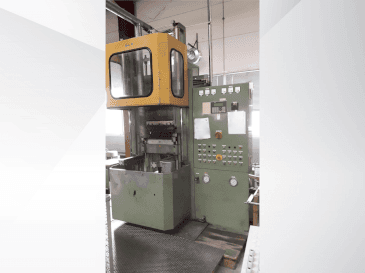 Prikaz  stroja WICKERT WKP 2560/5/5  sprijeda