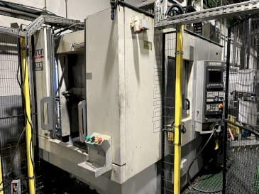 Prikaz  stroja CHIRON FZ15W  sprijeda