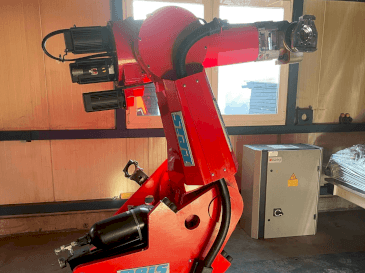 Prikaz  stroja Reis SRV 130  sprijeda