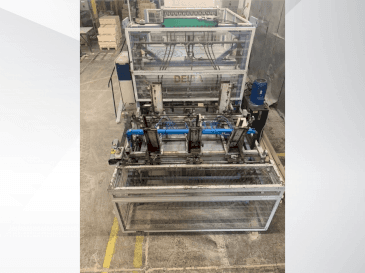 Prikaz  stroja DELTA pallet nailing machine line  sprijeda