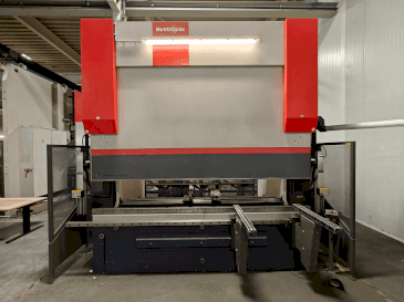 Prikaz stroja Bystronic Xpert100x3100 sprijeda