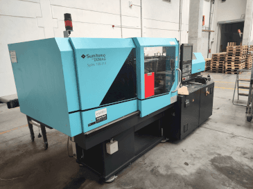 Prikaz  stroja DEMAG Systec 100/420-310  sprijeda