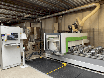 Prikaz  stroja BIESSE Rover K Smart 1532  sprijeda
