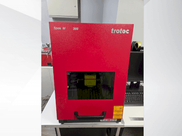 Prikaz  stroja Trotec Speed marker 300  sprijeda