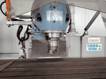 Prikaz  stroja Bernardo Variomill FU 2000E Servo  sprijeda