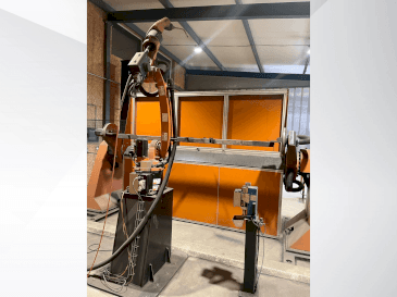 Prikaz  stroja KUKA KR8 R2100-2 arc HW  sprijeda