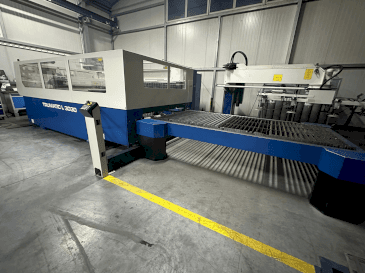 Prikaz  stroja TRUMPF LoadMaster  sprijeda