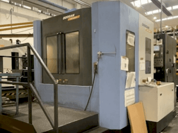 Prikaz  stroja DOOSAN HM 6300 (2009)  sprijeda