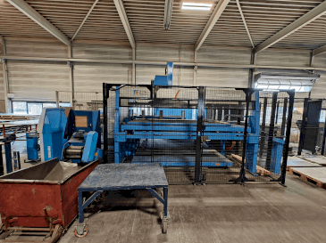 Prikaz stroja Finn-Power C6 + Compact Express sprijeda
