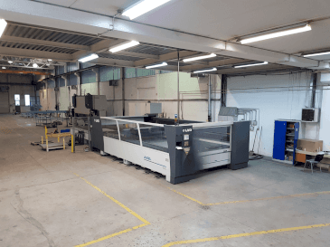Prikaz  stroja LVD Axel 4020  sprijeda