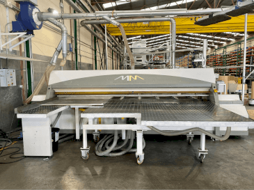 Prikaz  stroja MACMAZZA Top Saw  sprijeda