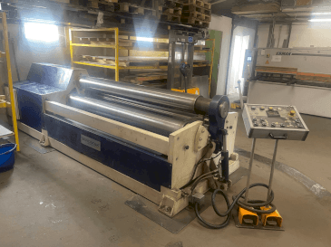 Prikaz  stroja BENDMAK CY3R-HS 20/08  sprijeda