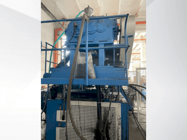 Prikaz  stroja KAUTEX KEB 120  sprijeda