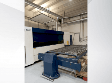 Prikaz stroja TRUMPF TruLaser 1030 sprijeda