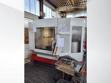 Prikaz  stroja HERMLE U1000T  sprijeda