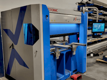 Prikaz  stroja Euromac FXbend 1547  sprijeda