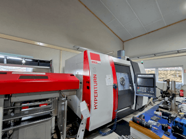 Prikaz stroja EMCO HYPERTURN 65-1300 DUOTURN sprijeda
