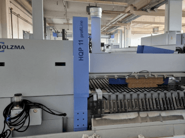 Prikaz  stroja HOLZMA PROFI HQP 11/16/56/L/X  sprijeda