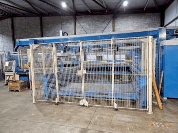 Prikaz  stroja Finn-Power LSR6/LC6  sprijeda